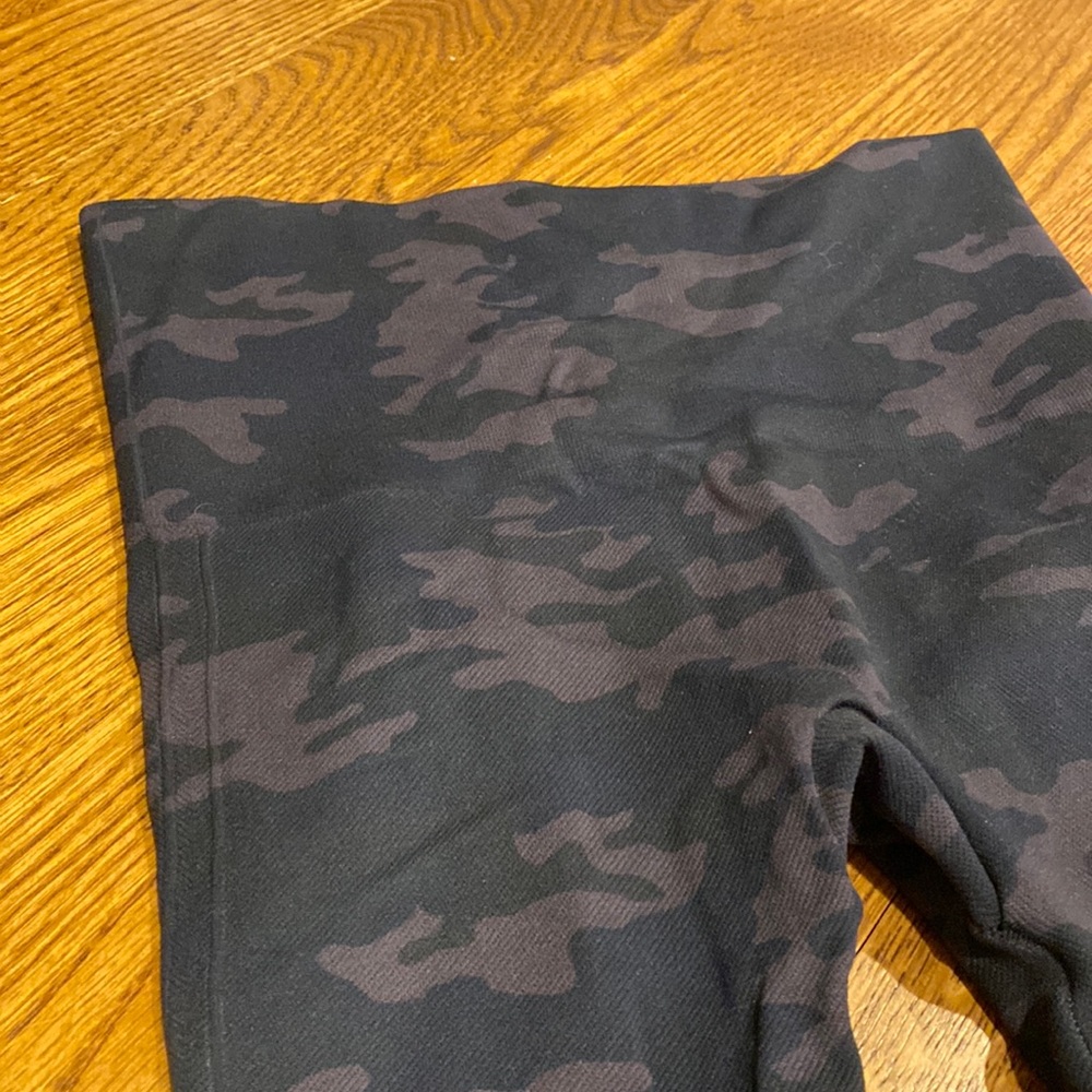 Spanx Camo leggings